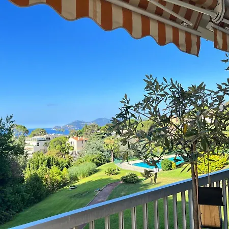 Comme A La Maison * Cannes